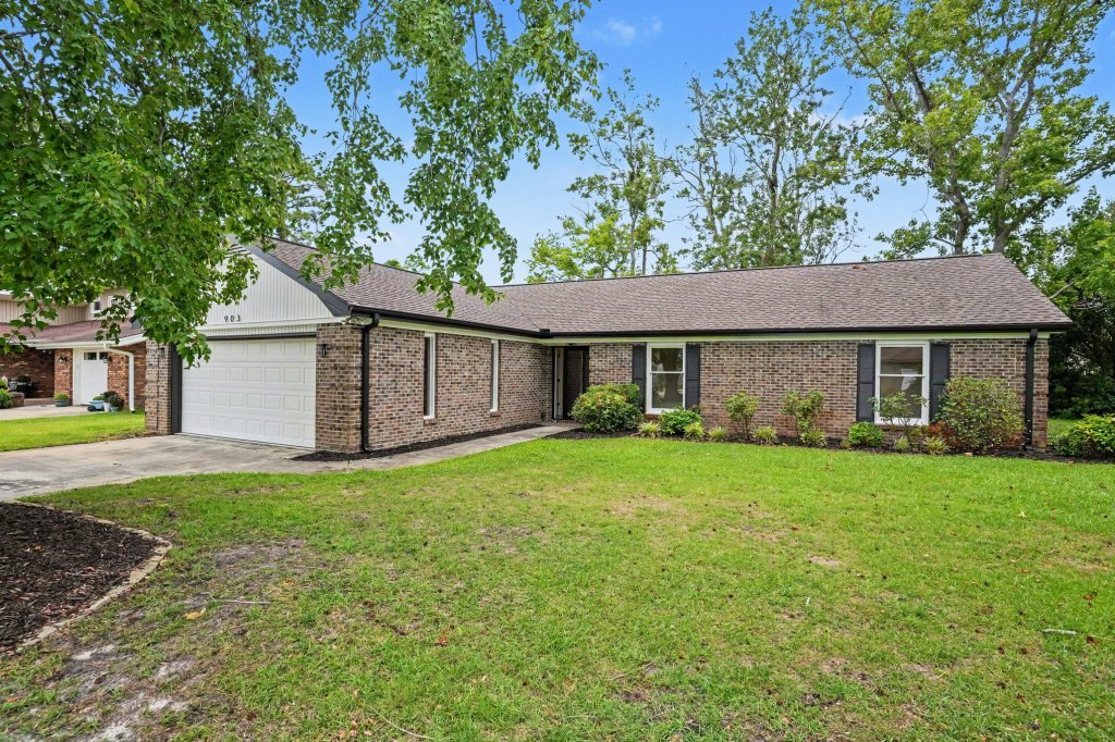Coastal Living Without the Restrictions: Tour This Fully Renovated, No-HOA Gem in Surfside Beach,&nbsp;SC